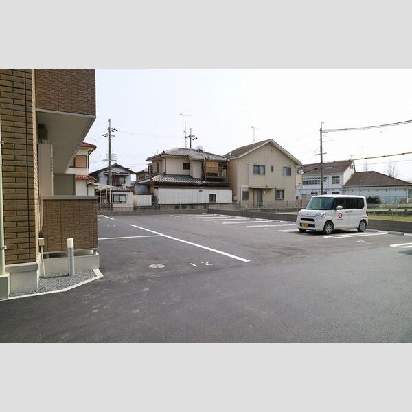 駐車場 (駐車場)