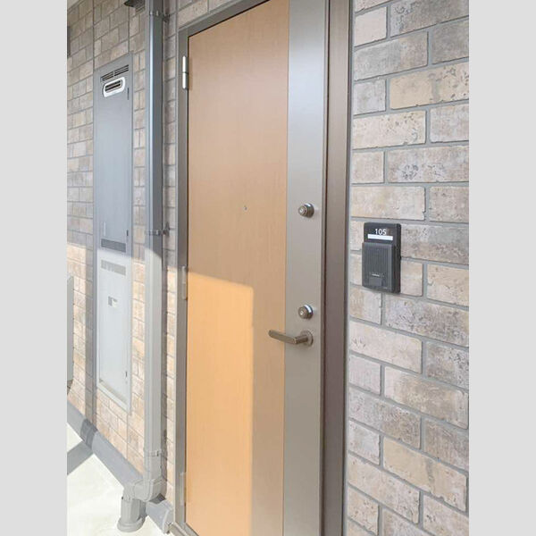 エントランス (エントランス)