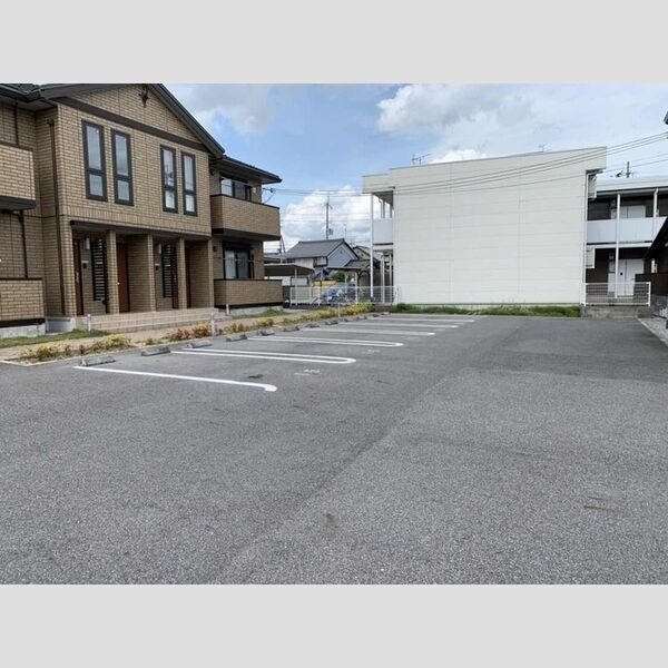 駐車場 (駐車場)