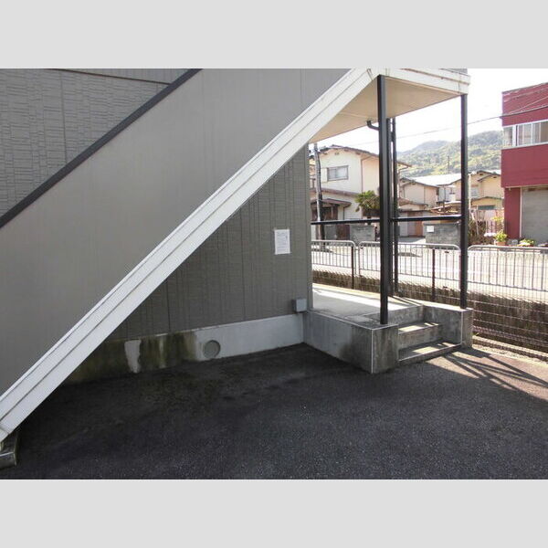 現地周辺 (エントランス)
