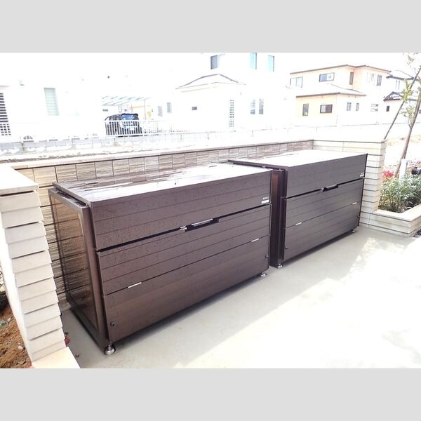 現地周辺 (ゴミ庫)