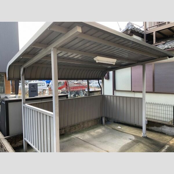 現地周辺 (駐輪場)