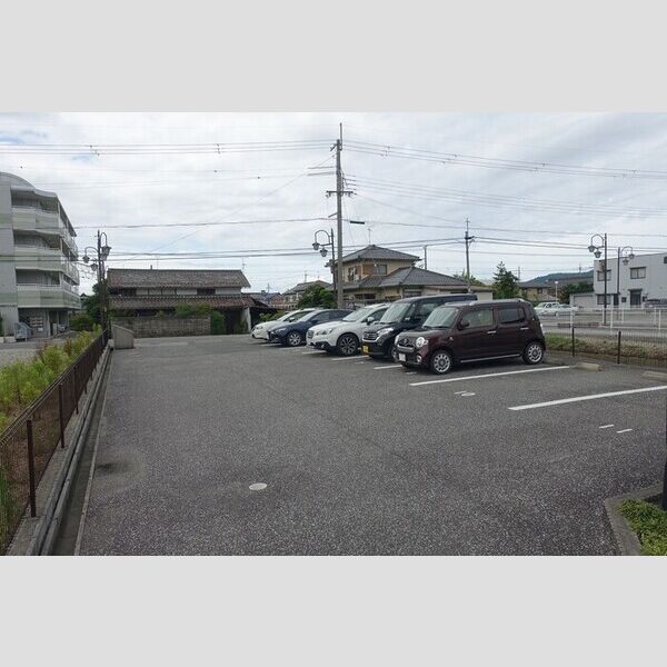 駐車場 (駐車場)