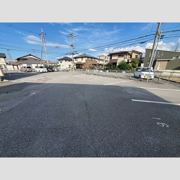 駐車場 (駐車場)