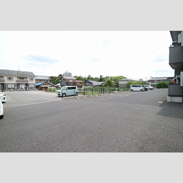 駐車場 (駐車場)