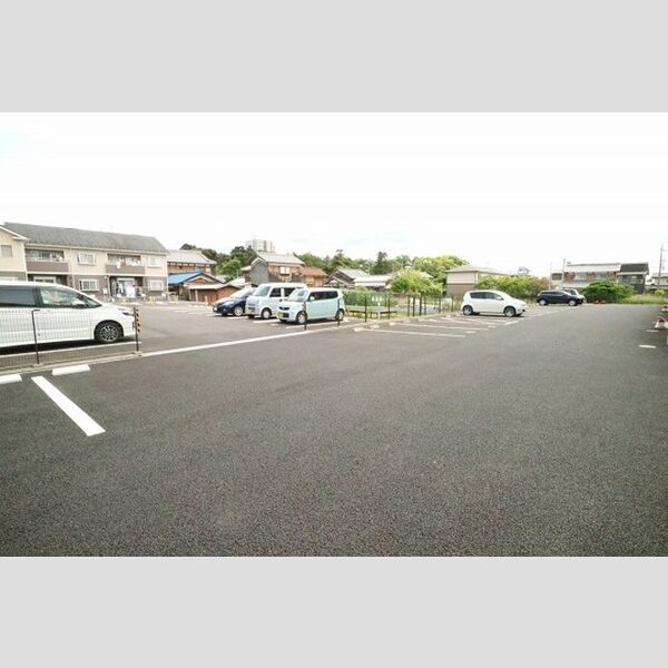 駐車場 (駐車場)