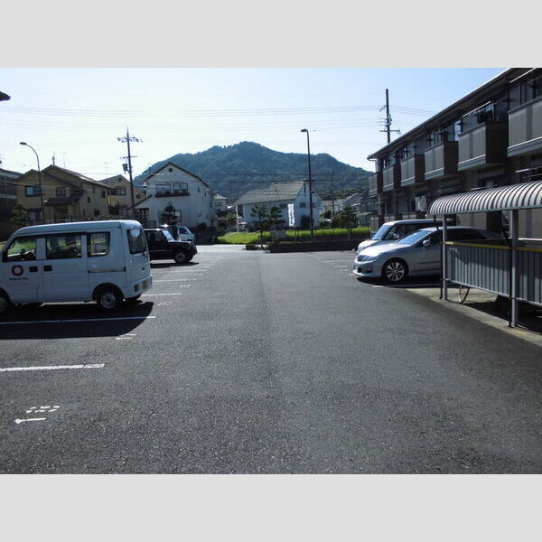 駐車場 (駐車場)