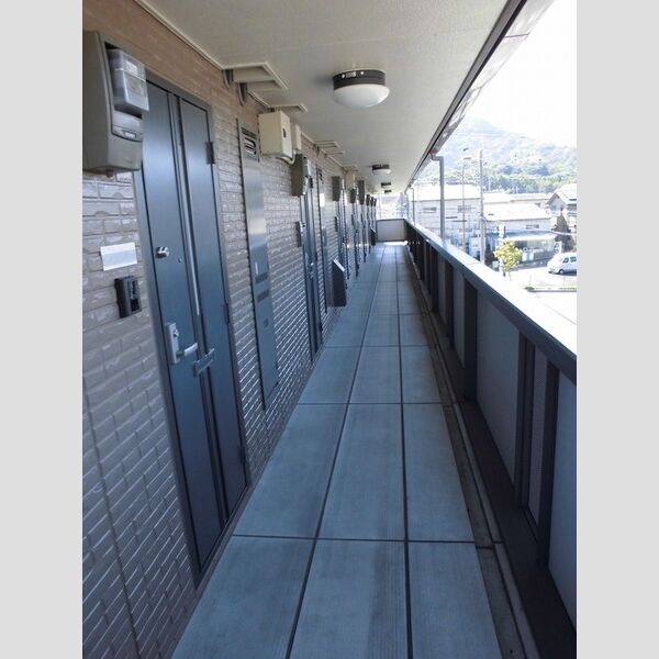 現地周辺 (2階共用廊下)