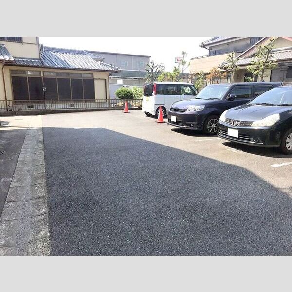 駐車場 (駐車場)