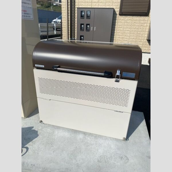 現地周辺 (ゴミ庫)