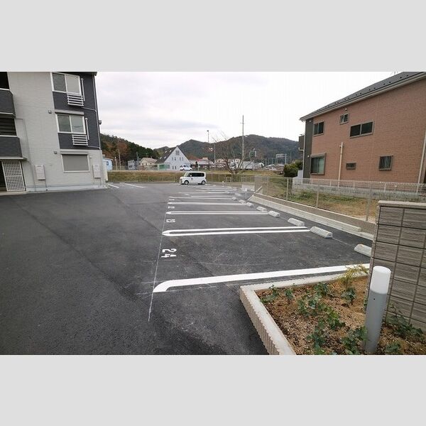 駐車場 (駐車場)