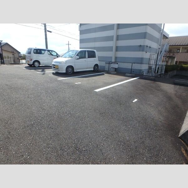 駐車場 (駐車場)
