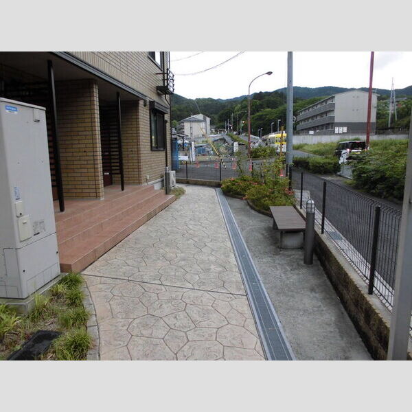 エントランス (エントランス)