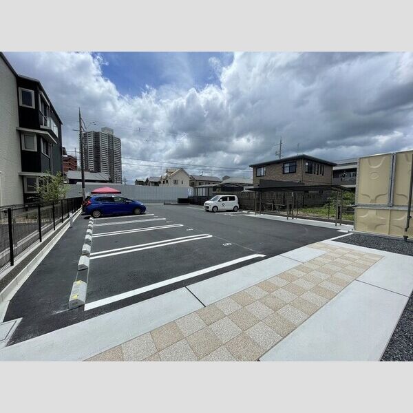 駐車場 (駐車場)
