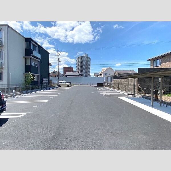 駐車場 (駐車場)