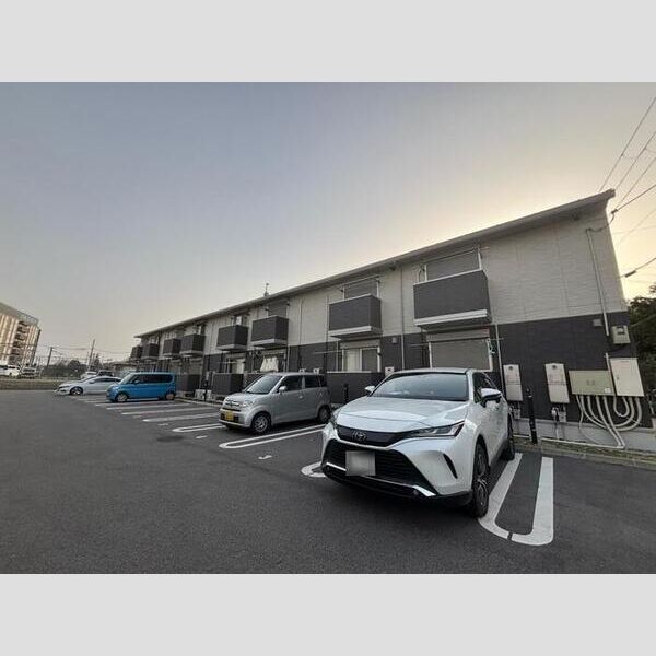 現地周辺 (駐車場)