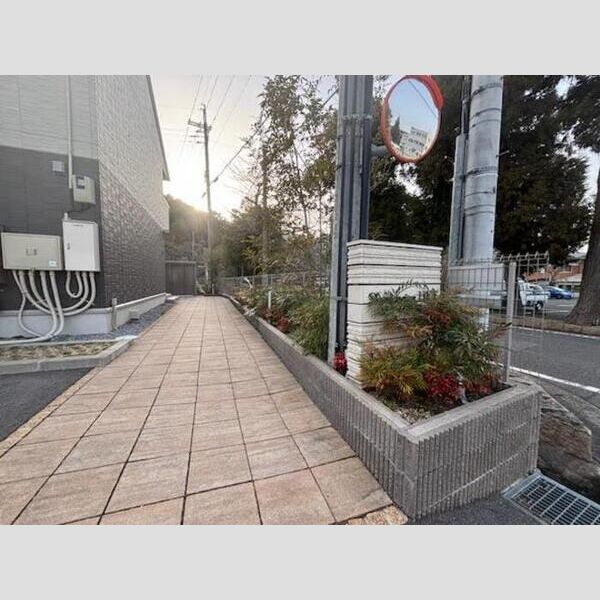 エントランス (エントランス)