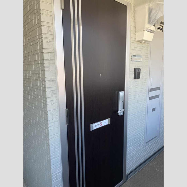 エントランス (エントランス)