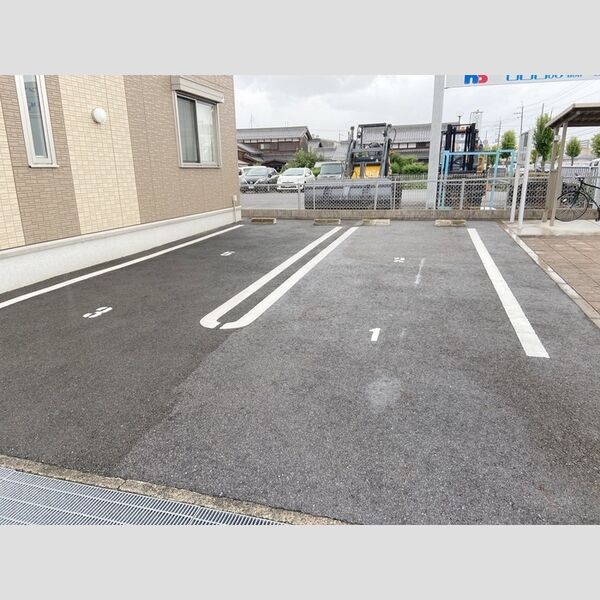 駐車場 (駐車場)