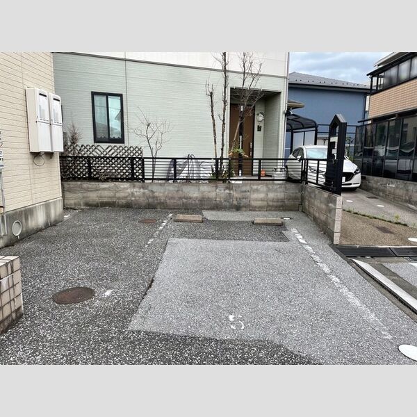 駐車場 (駐車場)