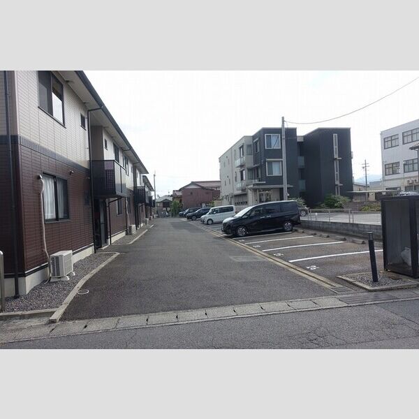 駐車場 (駐車場)