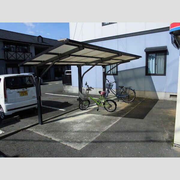 現地周辺 (駐輪場)