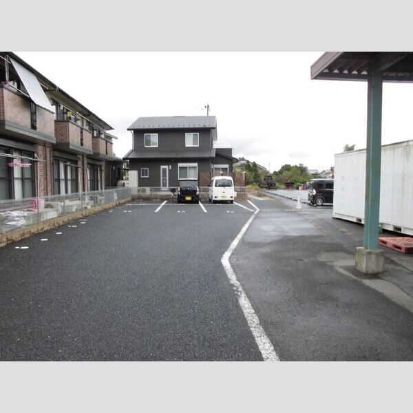 駐車場 (駐車場③)