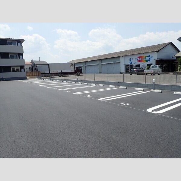 駐車場 (駐車場)