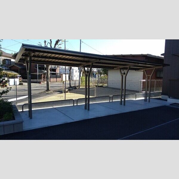 現地周辺 (駐輪場)