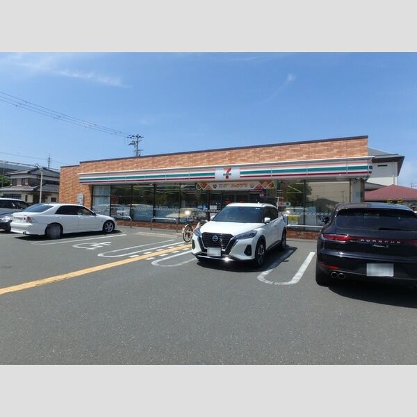 現地周辺 (セブンイレブン近江今津駅前店(218m))