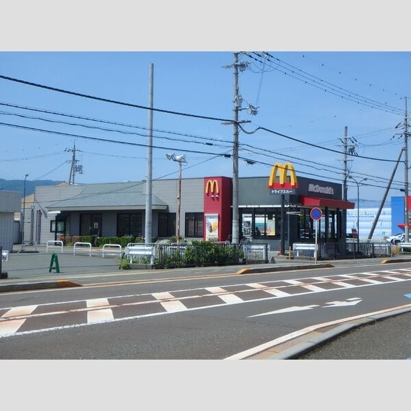 現地周辺 (マクドナルド近江今津店(853m))