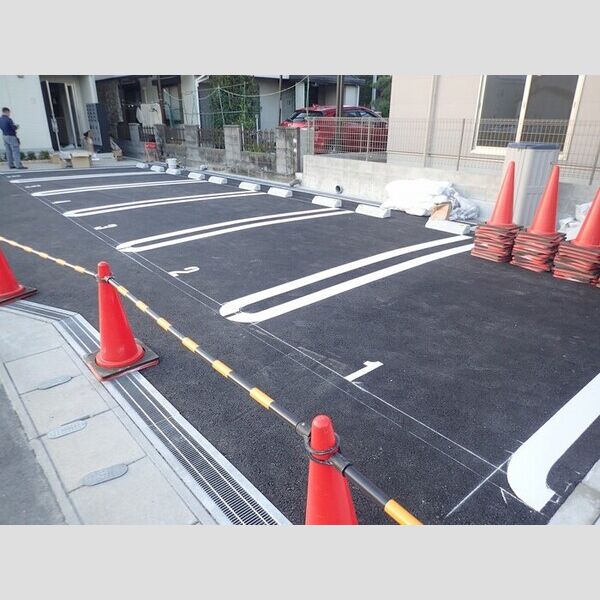 駐車場 (駐車場)