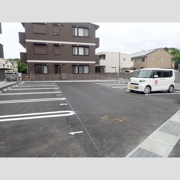 駐車場 (駐車場)