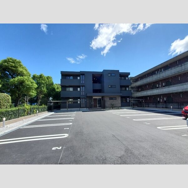 駐車場 (駐車場)