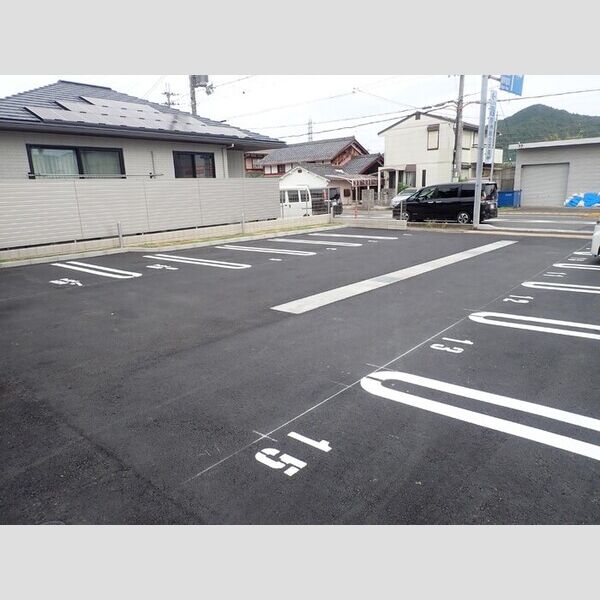駐車場 (駐車場)