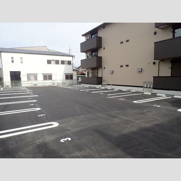 駐車場 (駐車場)