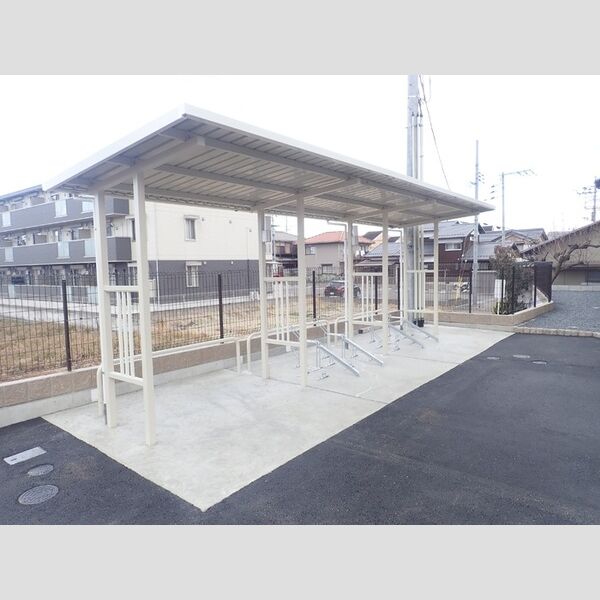 駐車場 (駐輪場)