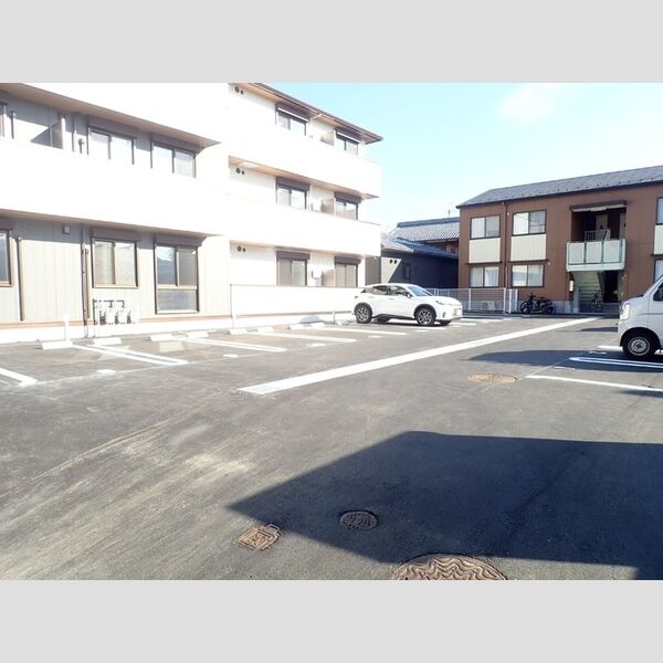 駐車場 (駐車場)