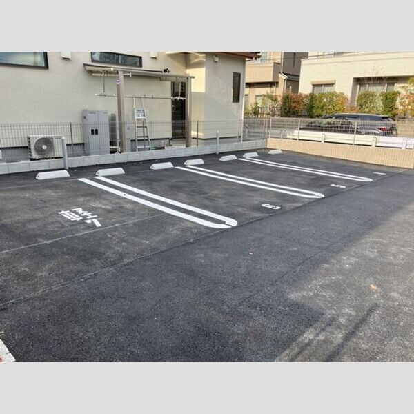 駐車場 (駐車場)