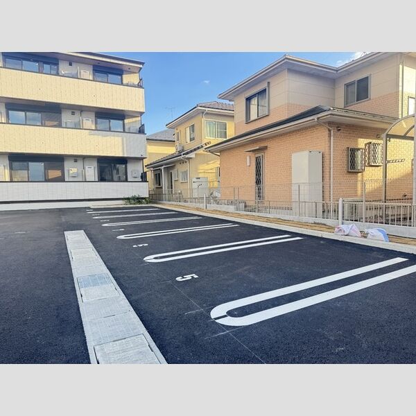 駐車場 (駐車場)