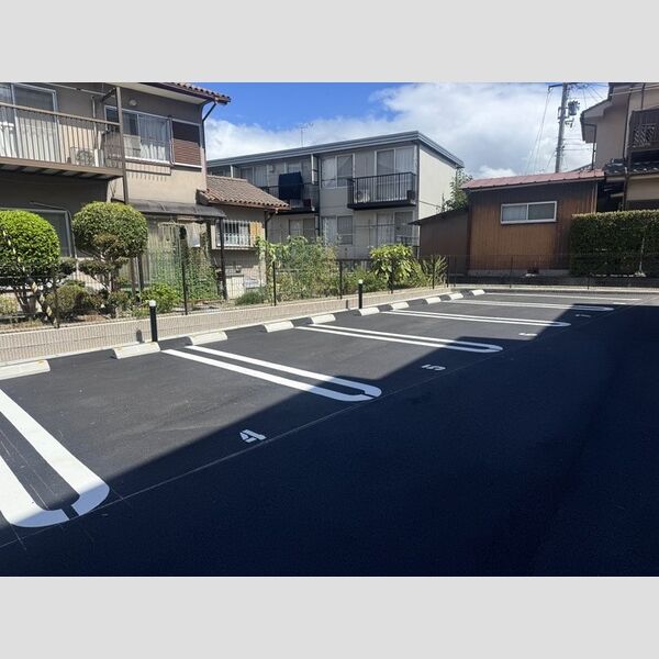 駐車場 (駐車場)
