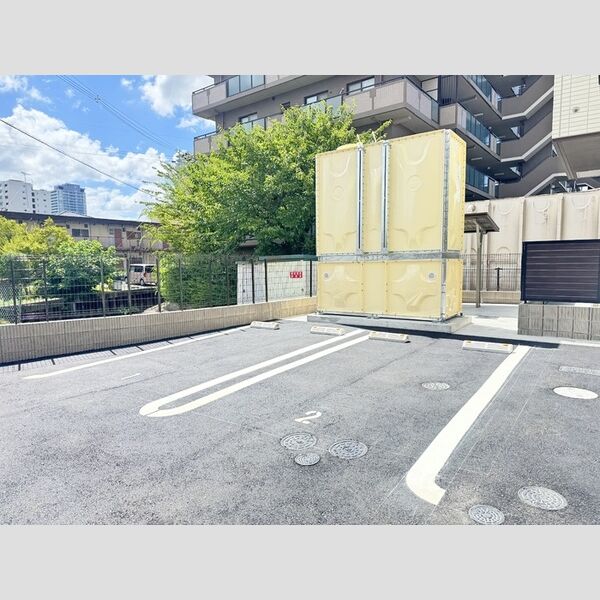 駐車場 (駐車場)