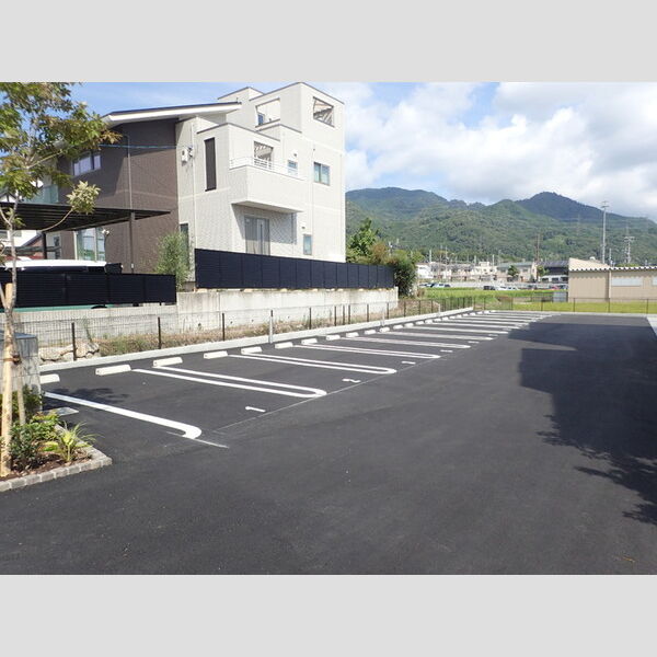 駐車場 (駐車場)