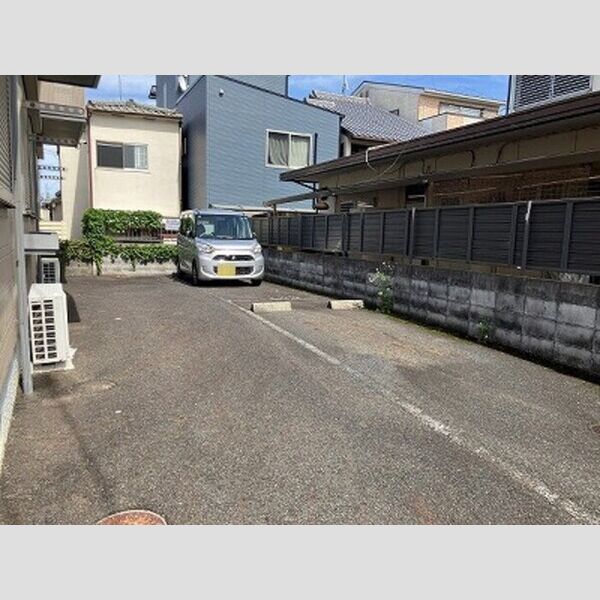 駐車場 (駐車場)