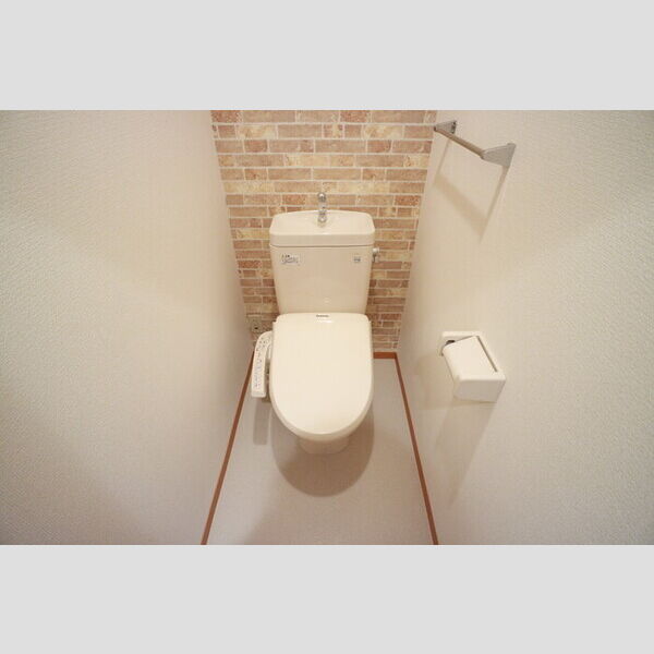 トイレ (温水洗浄暖房便座)