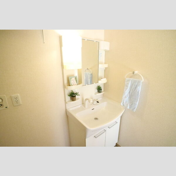 洗面所 (洗髪洗面化粧台)