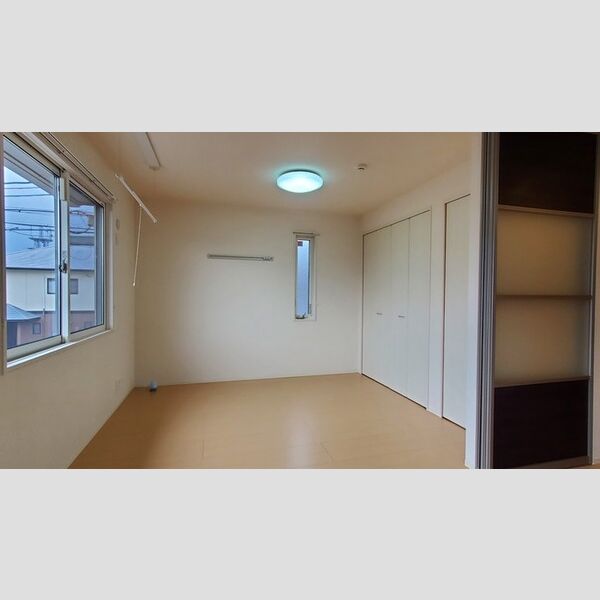 居室・リビング (洋室(バルコニー側))