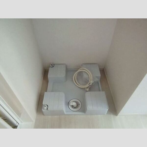 その他 (室内洗濯機置き場)