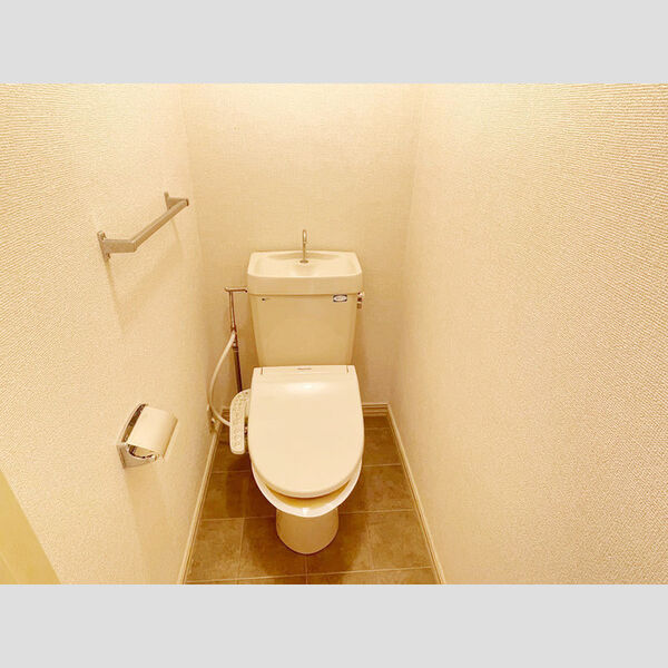 トイレ (温水洗浄便座)