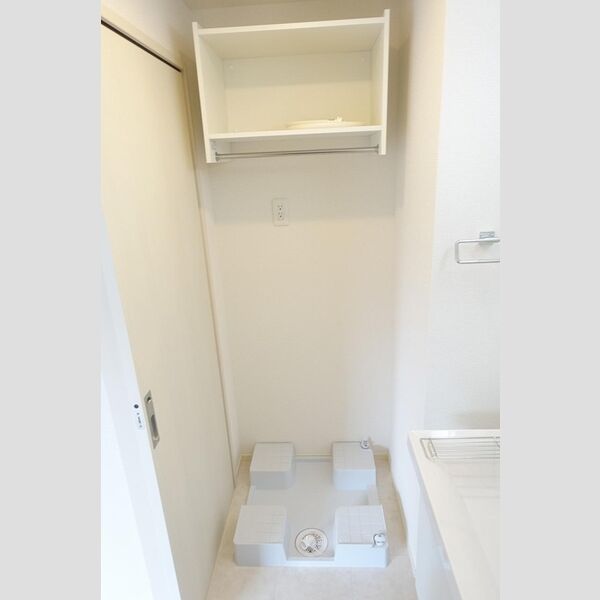その他 (室内洗濯機置場)